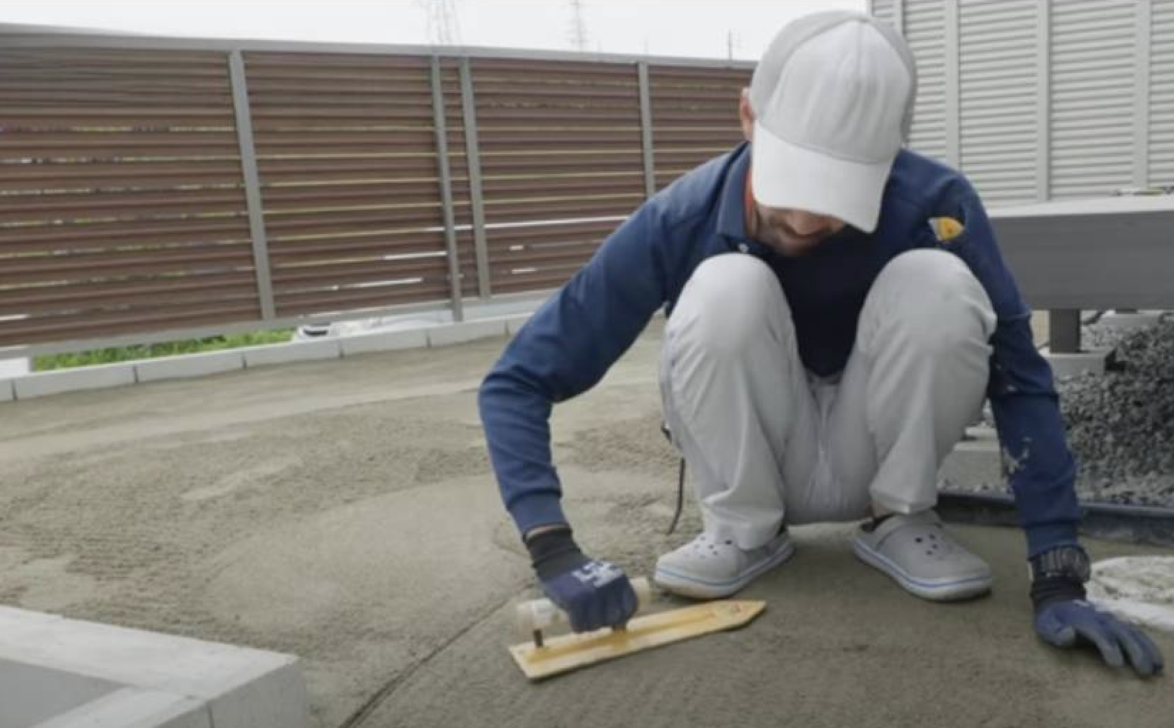 プロの施工業者による人工芝の施工